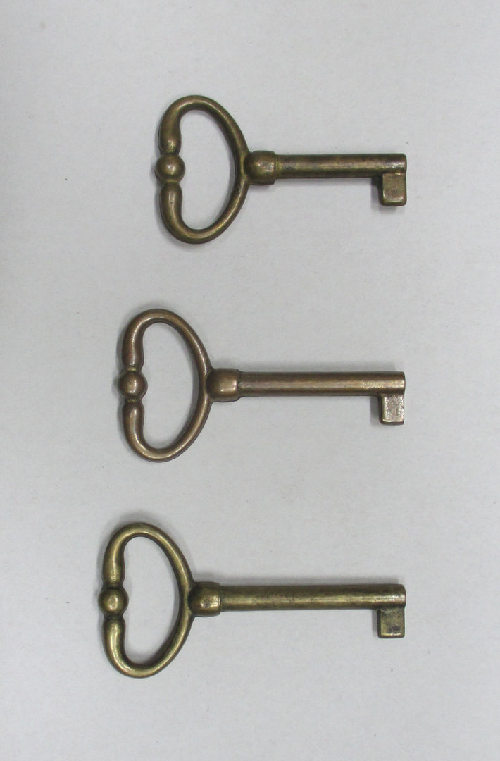 Klíč mosaz 72 mm patinováno dutý  - 1 ks